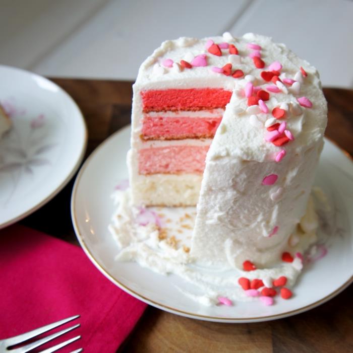 beyaz sevgililer günü pastası hazırlamak için kolay tarif, kırmızı gölgeli katmanlarla mini yuvarlak pasta modeli