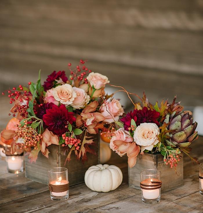 Poročni dekor DIY, majhne lesene škatle z rožami, bučami in aromatičnimi svečami