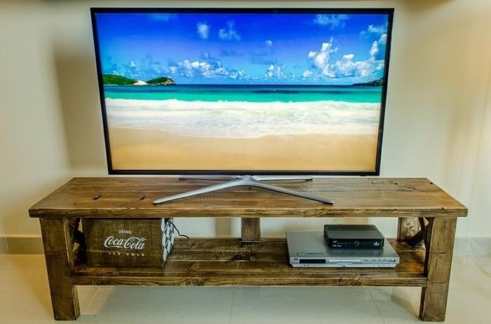 diy-tv-stojalo-veličasten-predlog-da se sam narediš