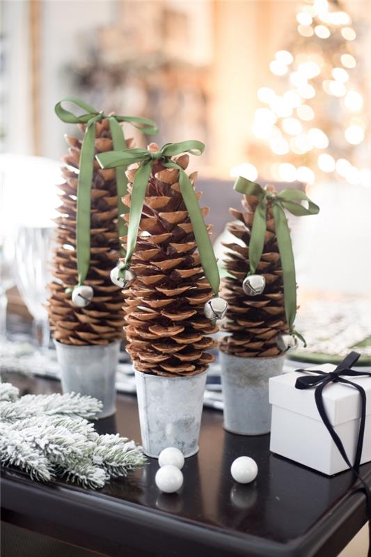 kolay Noel el sanatları, mini çam kozalağı ağaçları yapmak, hızlı ve kolay bir Noel ağacı nasıl yapılır, el yapımı Noel dekoratif objesi