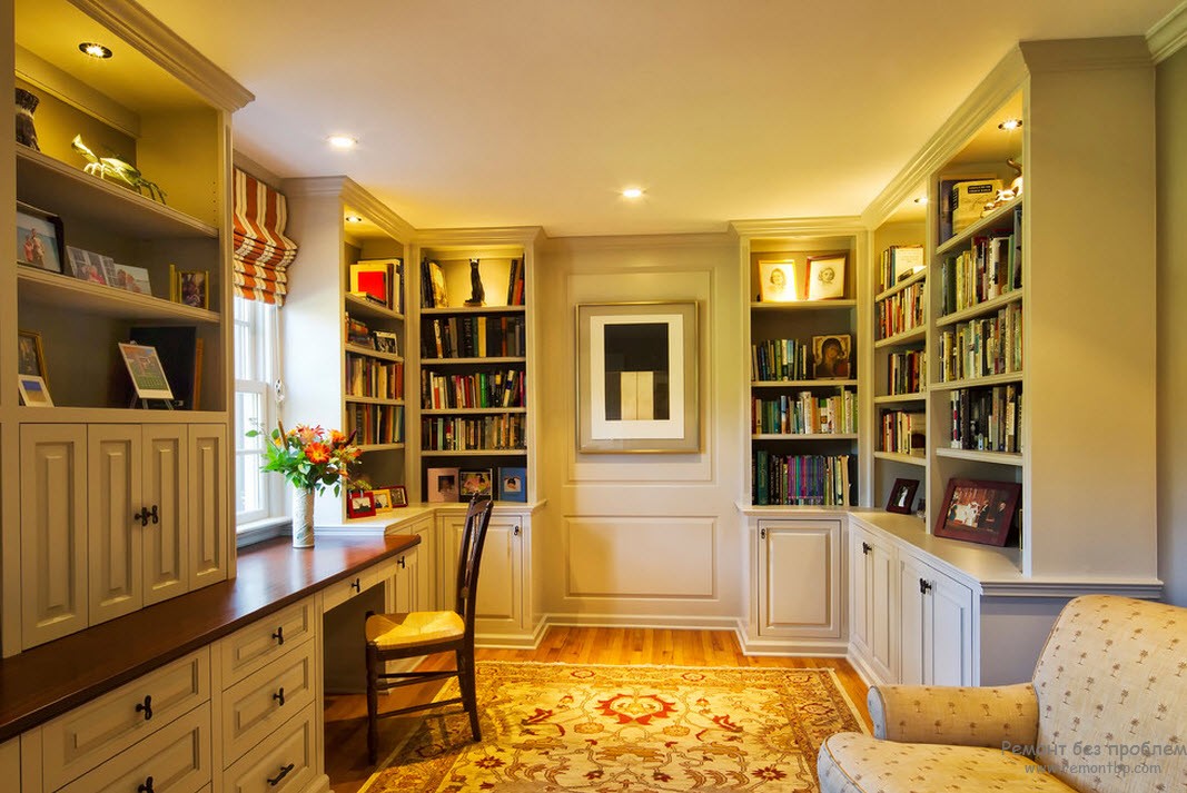Cualquier habitación puede organizarse como biblioteca, incluso si no es muy grande.