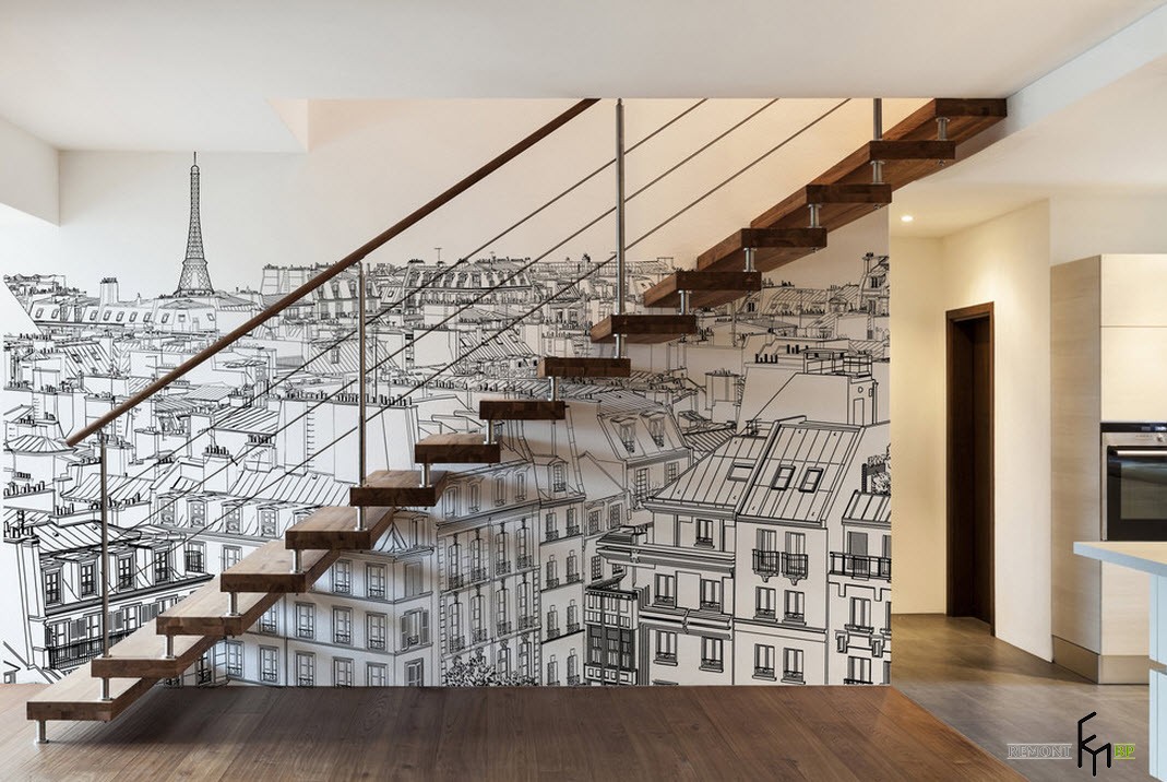 Una excelente opción de decoración sería una pintura art nouveau o una pared pintada.