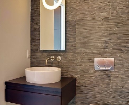 Lavabo e inodoro suspendidos con instalación empotrada