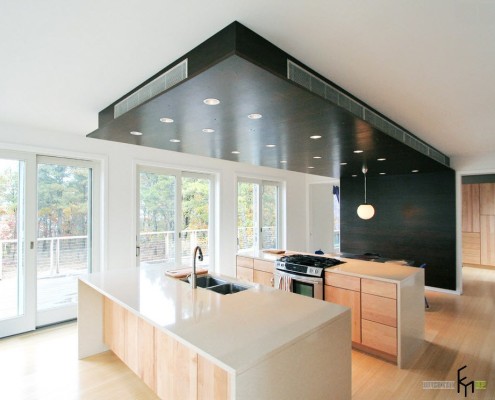 Mutfakta siyah tavan yapısı