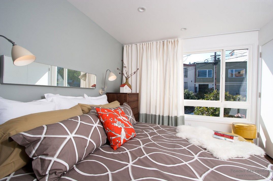 Cortinas bicolor en el dormitorio.