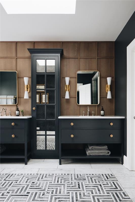 vonios kambario apdaila su medžio imitacijos sienomis, vonios kambario baldų idėja juodos spalvos su auksine rankena