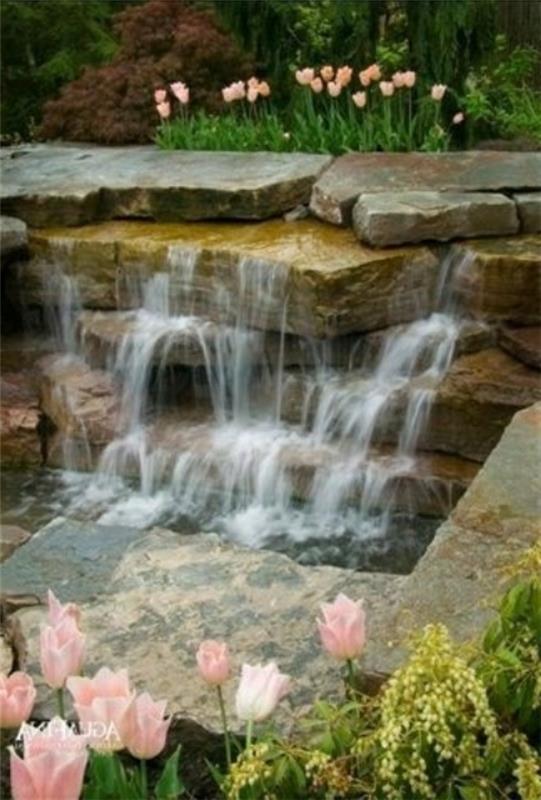 saldaus akmens-sodo fontanas