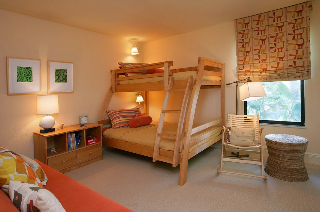 Cuscino a righe per letto a castello