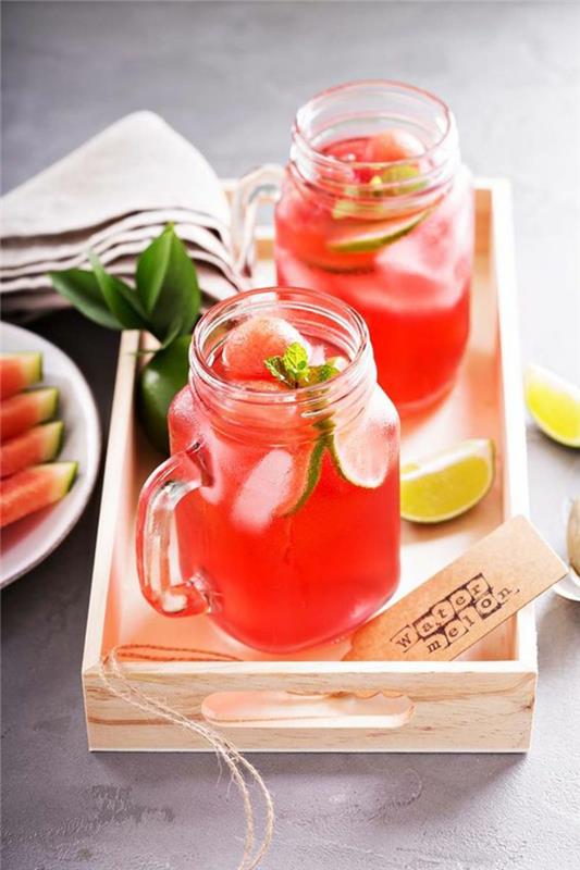 troškulį malšinančio arbūzo receptas, gaivinančio skonio detoksikuojantis vanduo