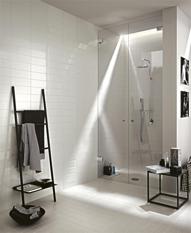 beyaz ve siyah banyo dolabı, mat siyah havlu askısı ile banyo saklama ucu