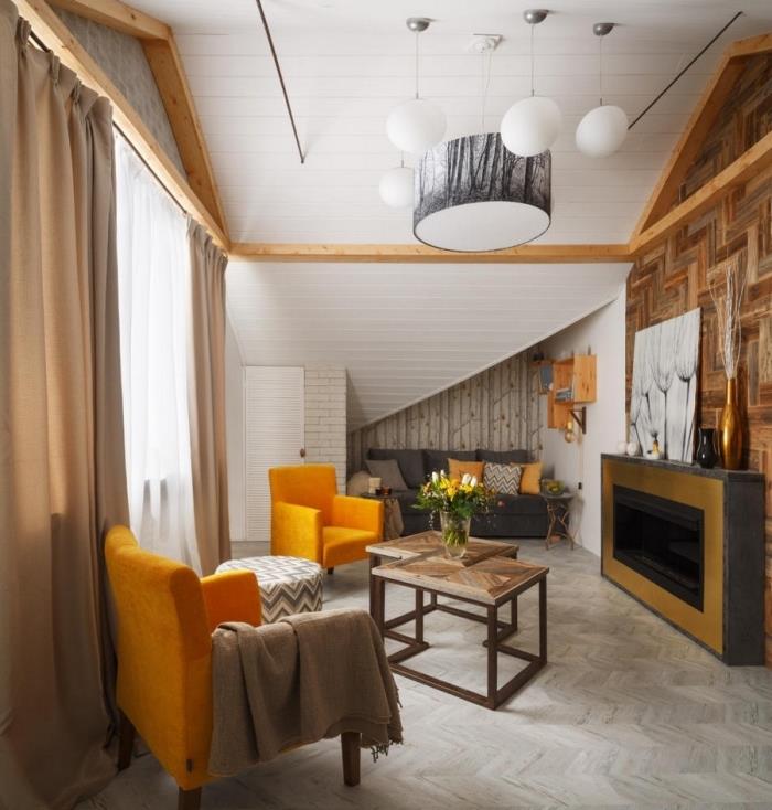medinių sienų dangos pavyzdys, idėja įrengti po nuolydžiu mažoje svetainėje su baltomis sienomis su oranžiniais akcentais
