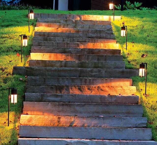 razsvetljava-tla-pot-stopnice-krajinska ureditev-vrt-dekoracija-zunanjost
