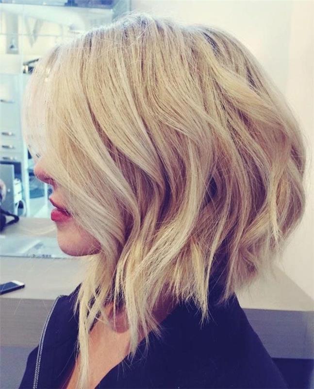 valovit blond blond bob z glasnostjo v gradaciji