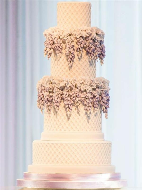orijinal-beyaz-çiçekli-düğün pastası-dekorasyonun zarif çeşidi