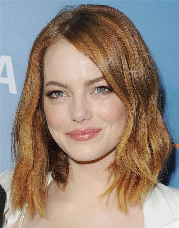 Kızıl saçlı kahverengi sarışın Venedikli Emma Stone saç modeli uzun dalgalı bozulmuş kare