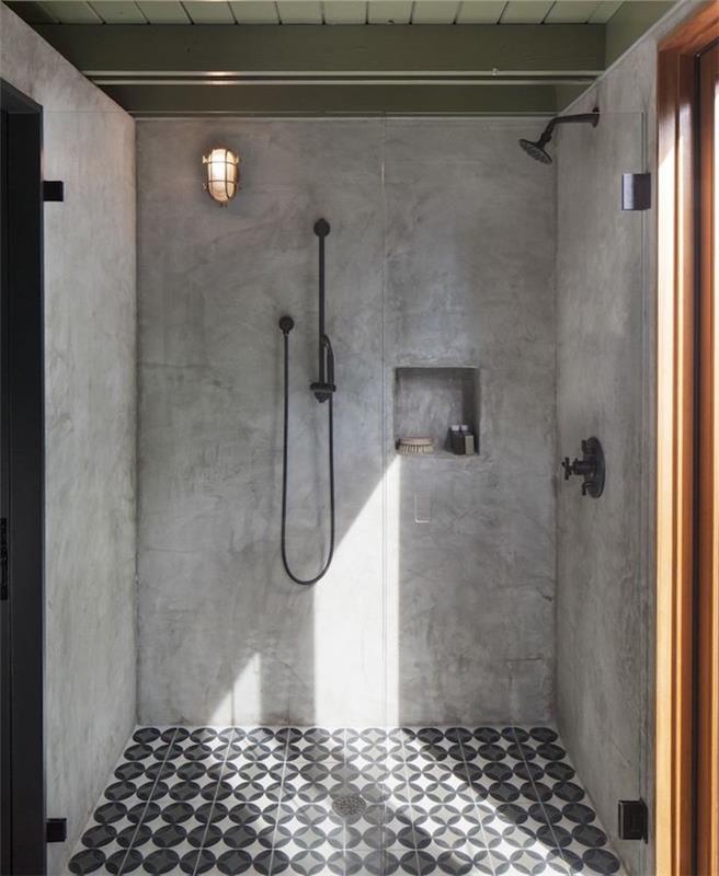 Modern dekoratif karo zeminli İtalyan duşu için mumlu beton duvarlar