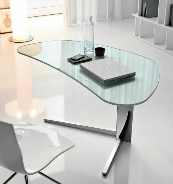 minimalistinio dizaino stalo ir kėdžių komplektas