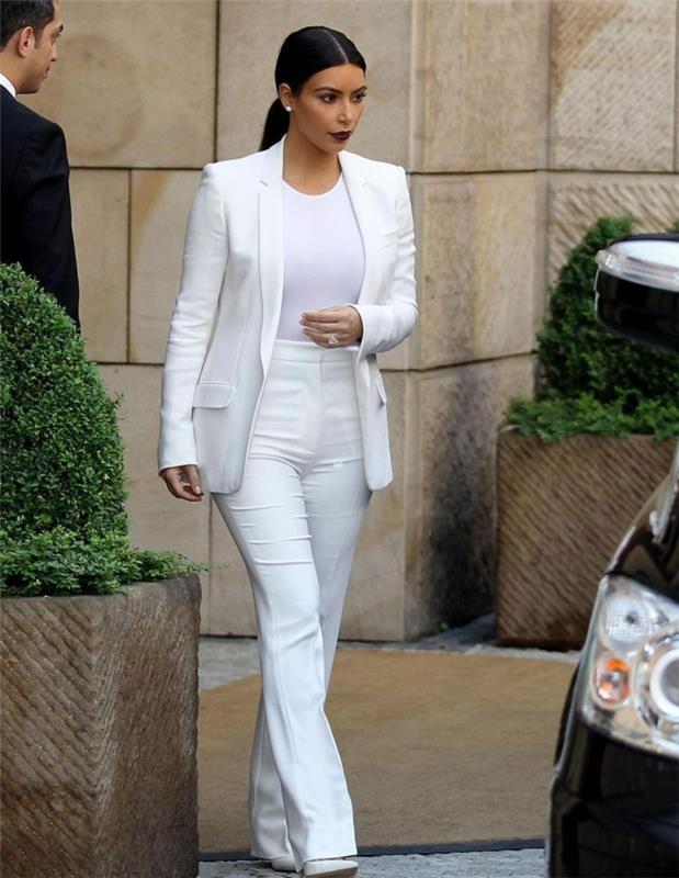 Kaip įžymybės dėvi baltą kostiumą, moteriškų kelnių kostiumų komplektą, moterų įkvėptų kostiumų komplektą
