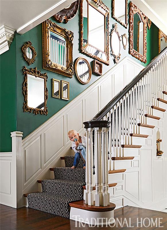dvobarvna bela in zelena stopnišča črno-bela stopniščna preproga okras ogledal z zlatim okvirjem