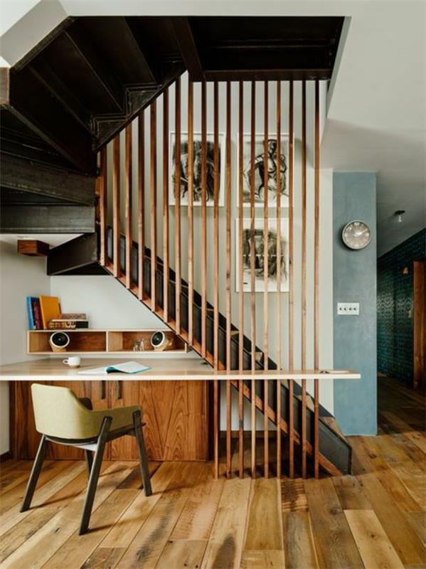 laiptai-palėpės-biuro-pakabintos-medinės grindys