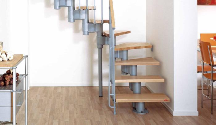 moduliniai laiptai-kompaktiški-mediniai ir plieniniai laiptai