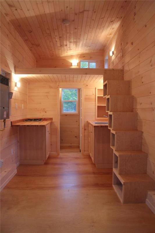 leseno-viseče stopnišče-majhna vmesna etaža-notranjost-vse iz lesa