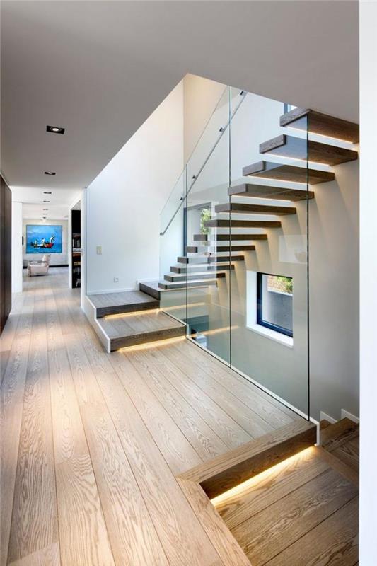 viseče stopnišče-sodobna-hiša-lesena tla