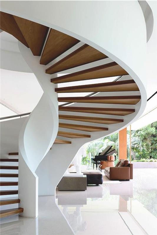 balti spiraliniai laiptai su grindimis moderniame interjere baltos dvasios baltos plytelės
