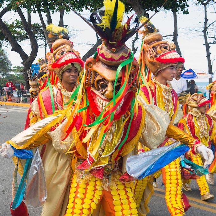 Tenerife'de Shrove Salı için ortak kostümler, kadın karnaval kılığı, kostüm ilhamı