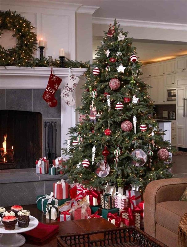 odlična-dekoracija-božično drevo-rdeče-deco-jolie
