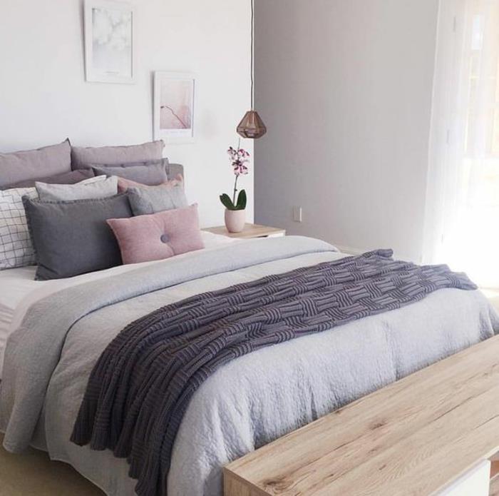 Yetişkin yatak odası erik ve gri yatak odasının taupe ve keten yatak odası rengi