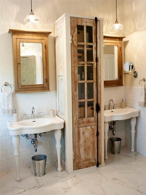 ideja, da bi naredili originalno kopalniško omarico, kot je starinski leseni stolpec za shranjevanje