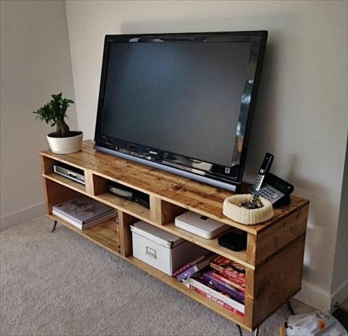 make-tv-stojalo-idee-diy-preprosto-svetlo-les-nizko-tv-stojalo
