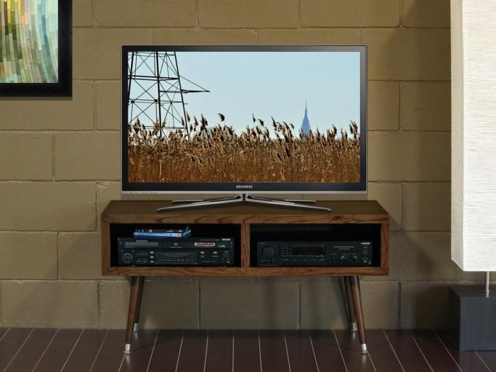 enostavno-minimalistično-tv-ohišje