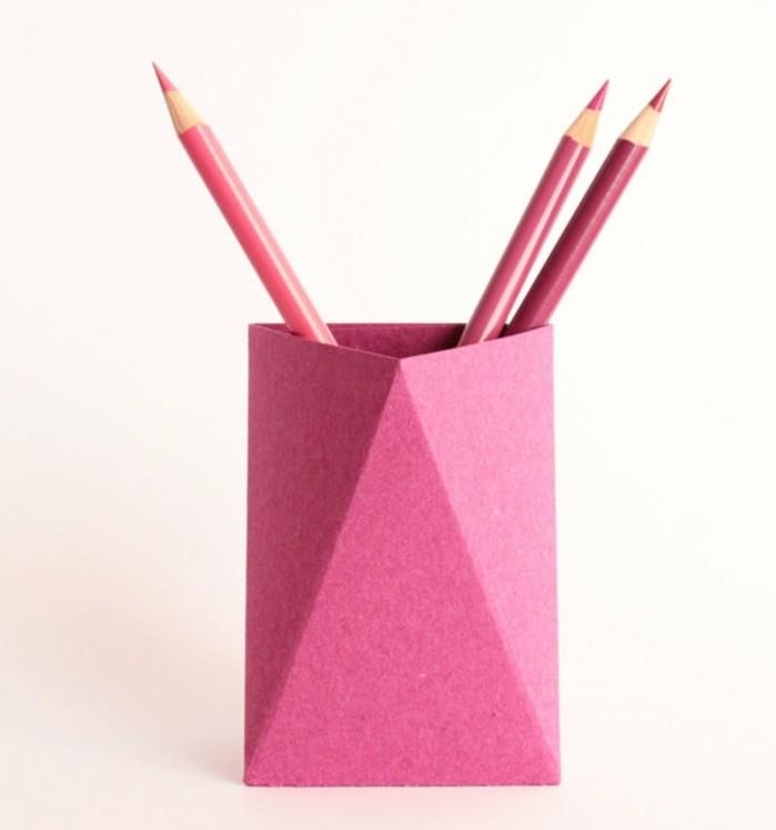pasidaryk-kartono-dėžutė-spalva-rožinė-idėja-kaip pasidaryti pieštuko laikiklį-pasidaryk pats