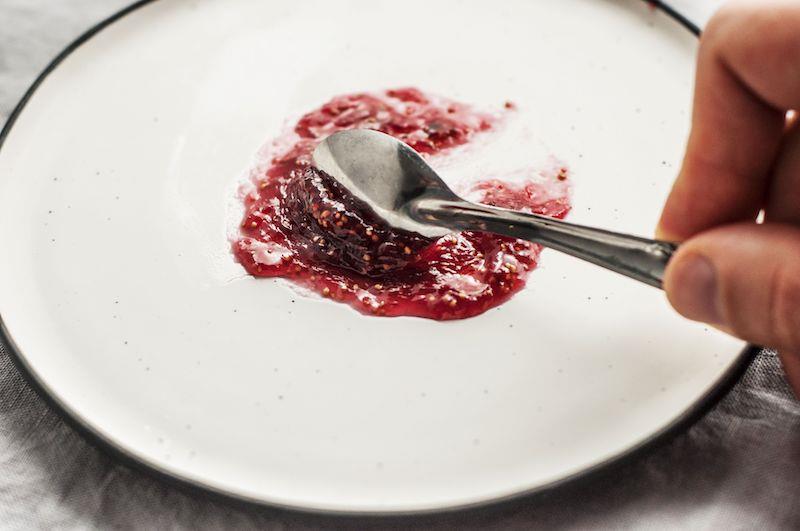 naredite domačo marmelado iz črnih fig, preizkusite kuhanje fig