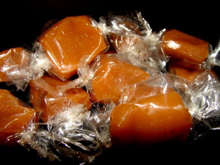 make-soft-caramel-soft-wrap-karamelės