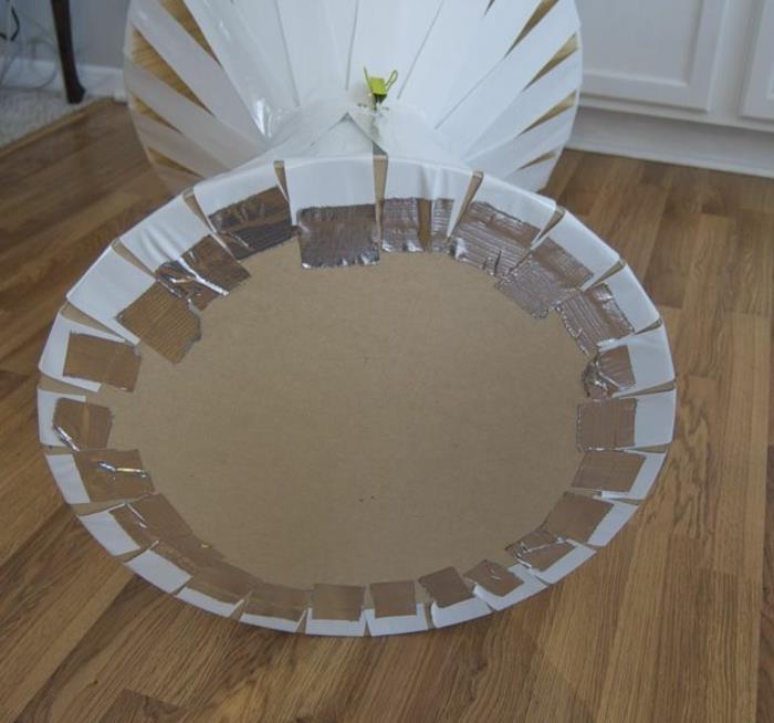 mažas baltas naktinis stalas su paprastomis medžiagomis, padarykite dizaino naktinį staliuką su būgnu ir maskavimo juosta