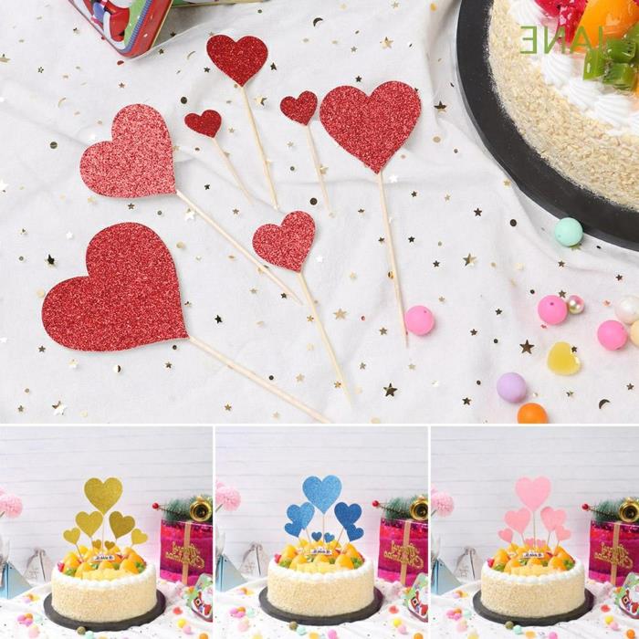 Kağıt kalpli basit dekorasyon, doğum günü pastası fikri, kadının doğum günü pastası