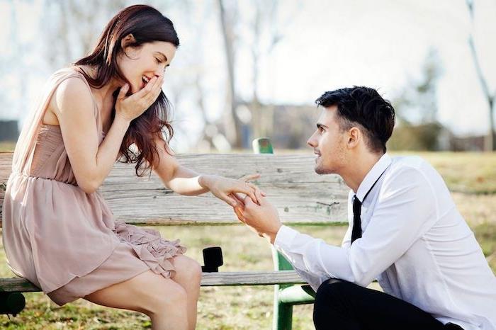idėja Valentino dieną pateikti santuokos pasiūlymą, ką padovanoti savo merginai, sužadėtuvių žiedas