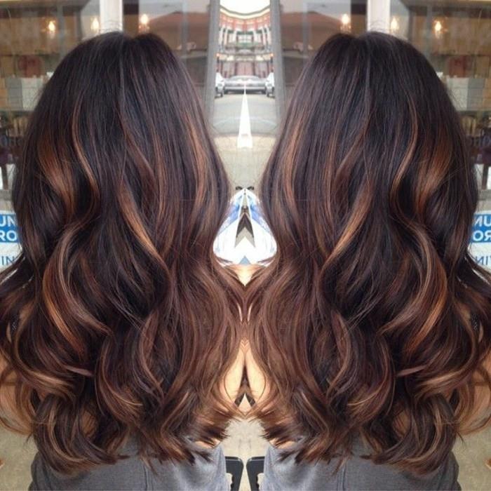 fantastični balayage na kostanjevih laseh