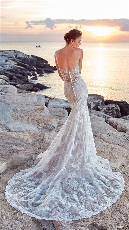 Dolga poročna obleka princese, kul ideja, kaj je obleka zame, krasna poročna obleka nazaj, sončni zahod ob morju