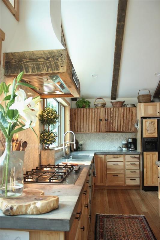 lesena kuhinjska fasada v elegantni podeželski kuhinji lesena deko iz nerjavečega jekla in shramba v podeželskem slogu