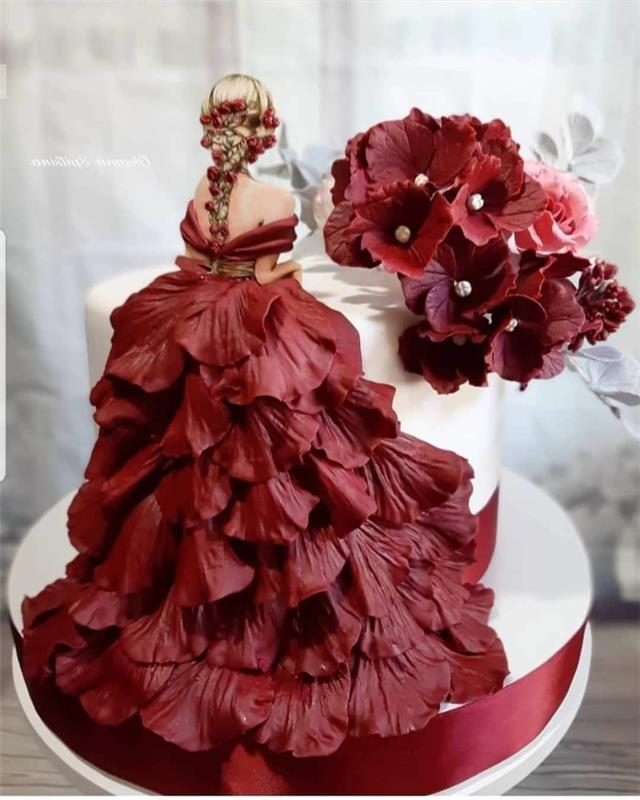 3d pasta süsleme çiçekli şeker hamuru elbiseli kız, doğum günü pastası tarifi, sevgilisi için bir pasta pişirme