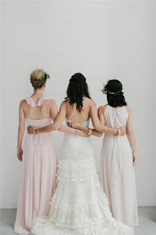 Ruffled-fotografija http://fortheloveof.it-http://ruffledblog.com/modern-garden-wedding-with-a-pastel-palette