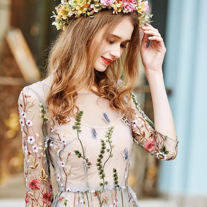 Hipiška prašmatni suknelė ilga vasaros suknelė idėja kaip apsirengti rytoj moteriška suknelė su gėlių karūna ant galvos gėlių nėrinių suknelė