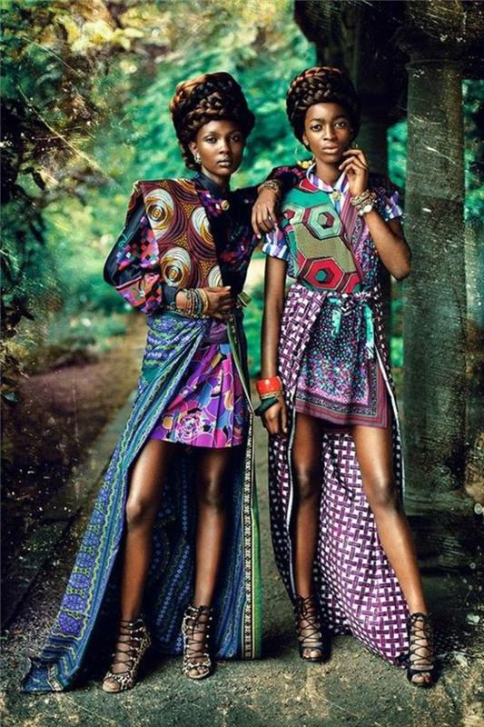 dve ženski, dva videza z afriškim dolgim ​​krilom, afriška moda, karirani vzorci, ruše in spiralni krogi, mini krilo in večplastno krilo