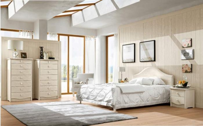 hafif ahşap duvar kaplamalı beton tavan ve ahşap pencereler ile beyaz ve bej tasarım yatak odası