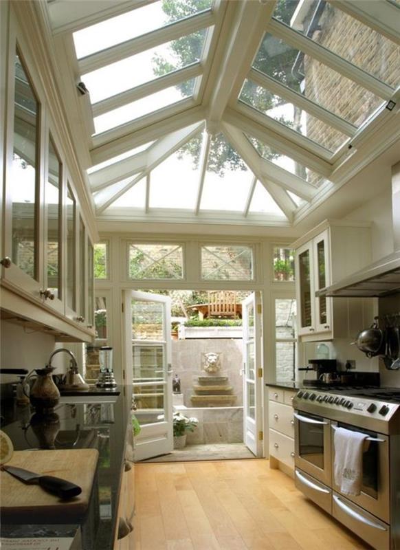 velux-çatı-pencere-tatlı-şık-mutfak-retro-şık-mobilya-yerden-zemine