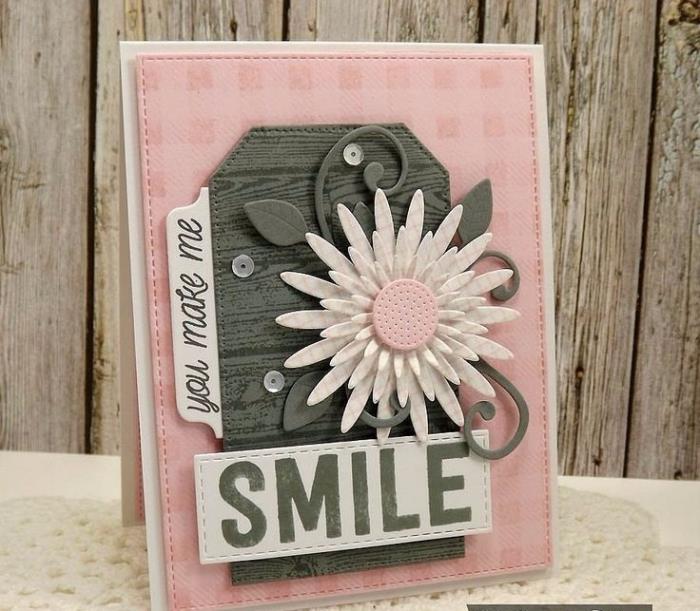 „Scrapbooking“ meilės kortelės šablonas, pasidaryk pats pastelinės rožinės spalvos popieriaus laužas su baltomis gėlėmis ir meilės raidėmis